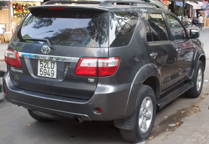 Toyota Fortuner - 6