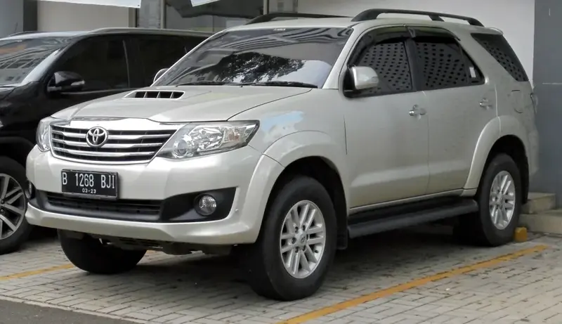 Toyota Fortuner Fortuner I (facelift 2011)
