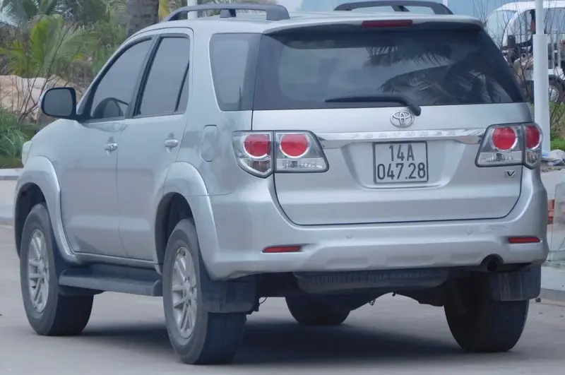 Toyota Fortuner - 5