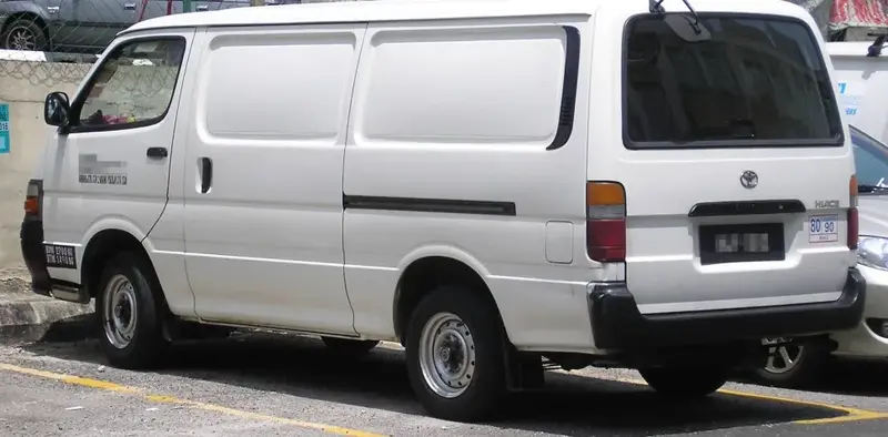 Toyota HiAce - 2