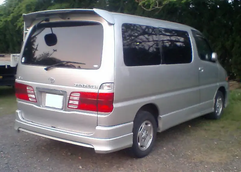 Toyota HiAce HiAce Regius 3.0 D (140 bg) - görsel 2