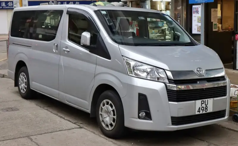 Toyota HiAce HiAce VI (H300) Commuter L2H2