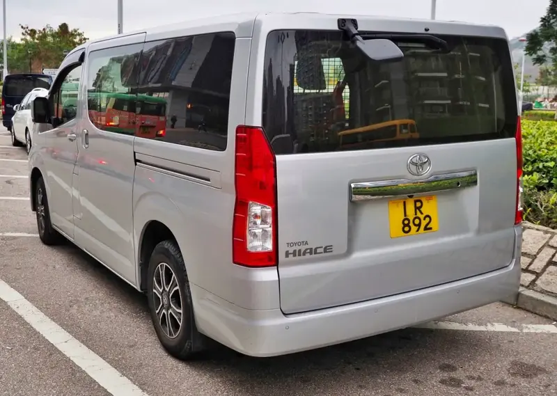 Toyota HiAce - 4