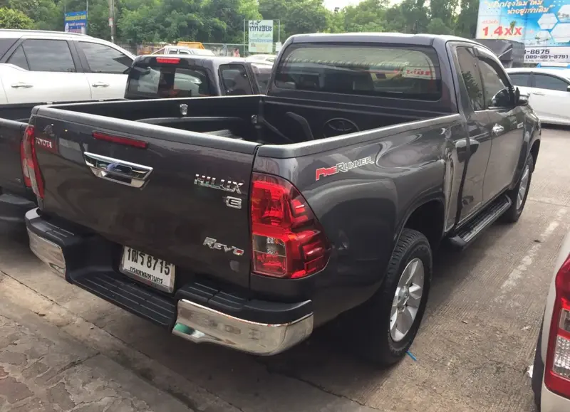 Toyota Hilux - 2