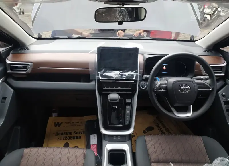 Toyota Innova - 5