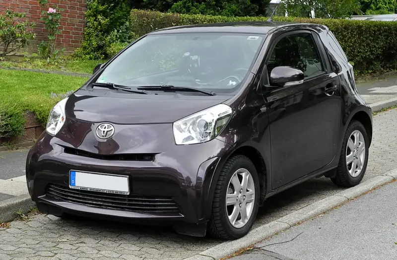 Toyota iQ - 3