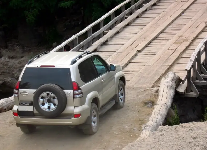 Toyota Land Cruiser Prado - 3