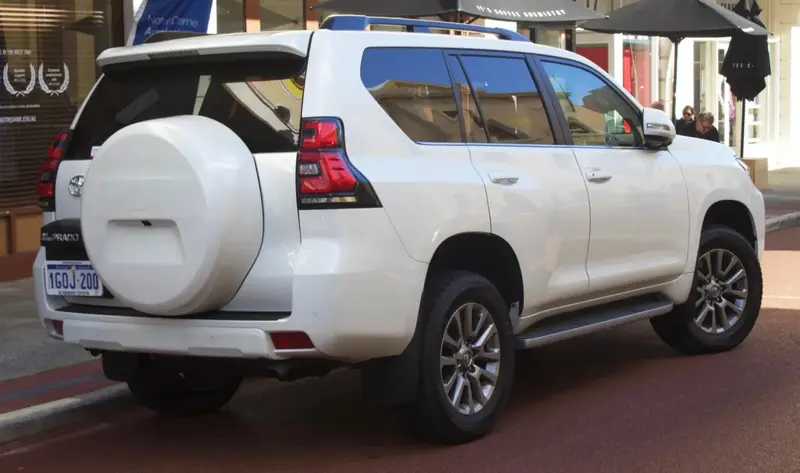 Toyota Land Cruiser Prado - 2