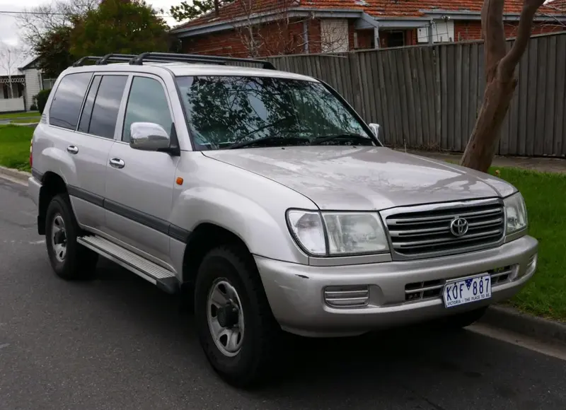 Toyota Land Cruiser - 2