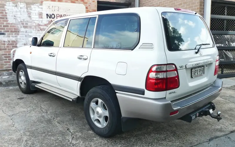 Toyota Land Cruiser - 3
