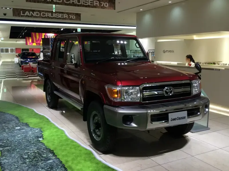 Toyota Land Cruiser - 5