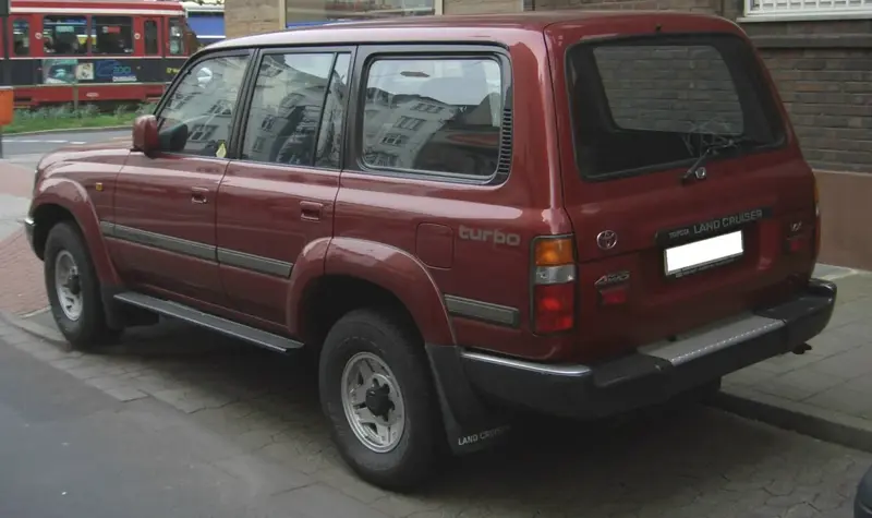 Toyota Land Cruiser - 2