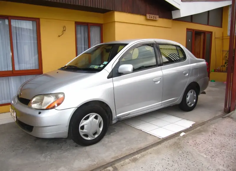 Toyota Platz Platz