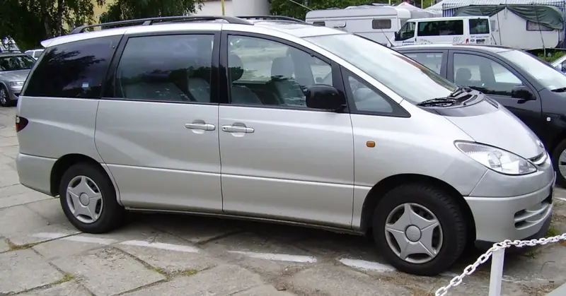 Toyota Previa - 3