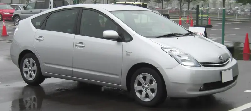 Toyota Prius - 3