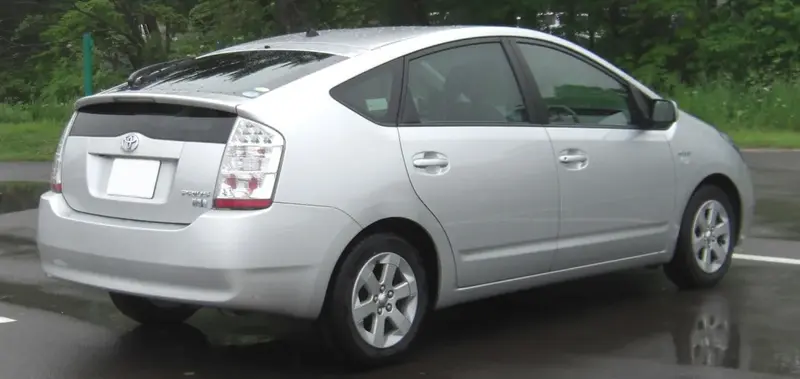 Toyota Prius - 4
