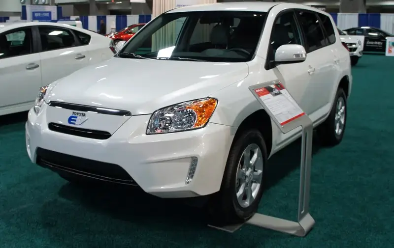 Toyota RAV4 - 3