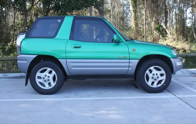 Toyota RAV4 - 2
