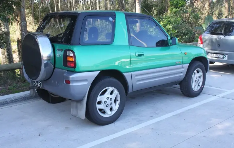 Toyota RAV4 - 3