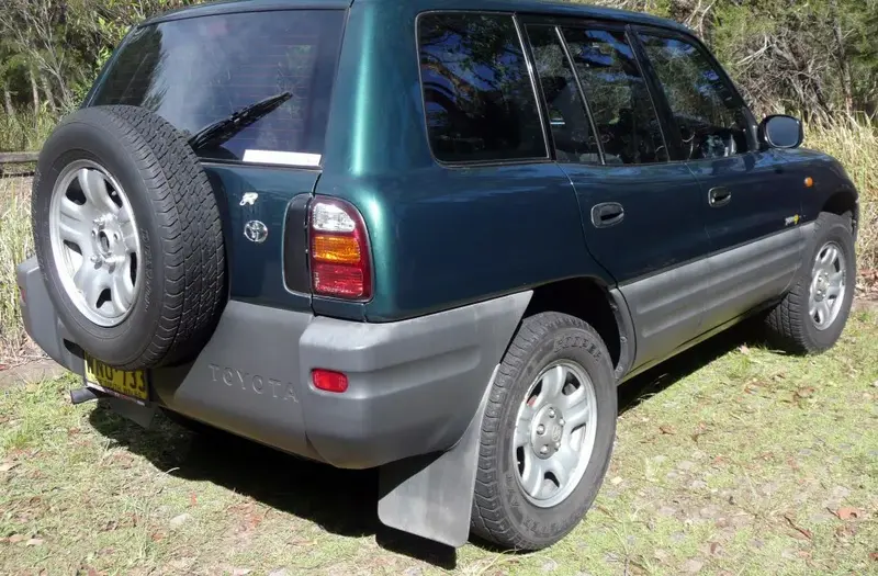 Toyota RAV4 - 4