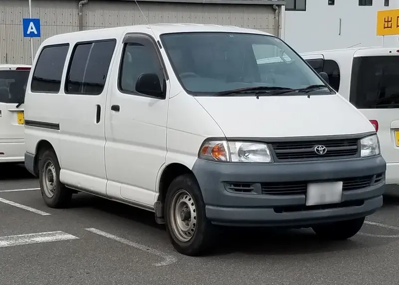 Toyota Regius - 1