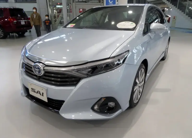 Toyota Sai - 3