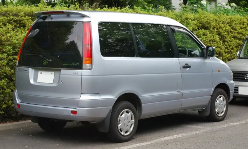 Toyota Town Ace - 2