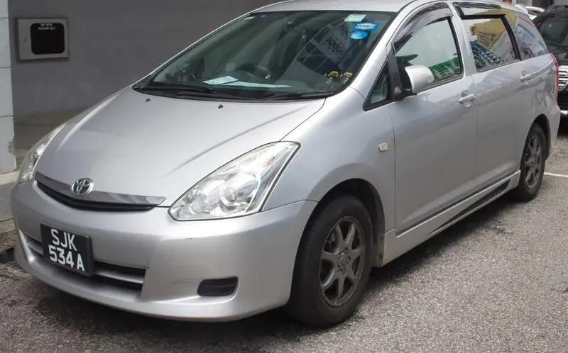 Toyota Wish Wish I (facelift 2005)