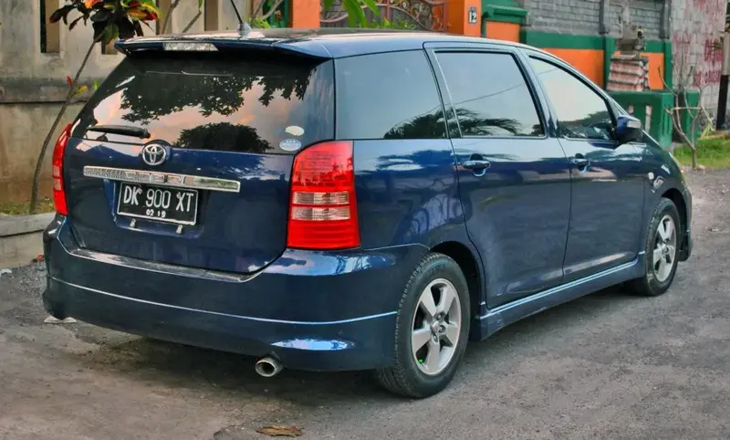 Toyota Wish - 2