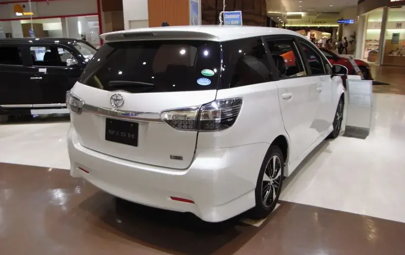 Toyota Wish - 2