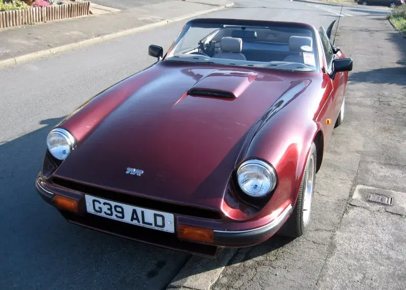 TVR S