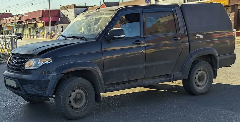 UAZ 4