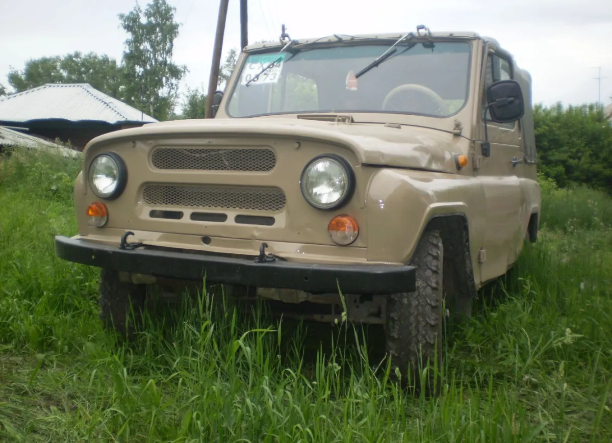 UAZ - 2