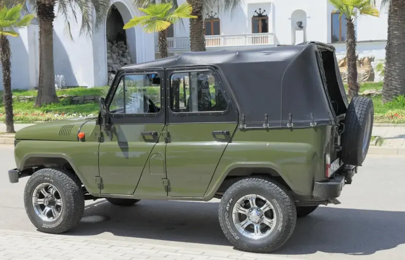 UAZ 469 - 3