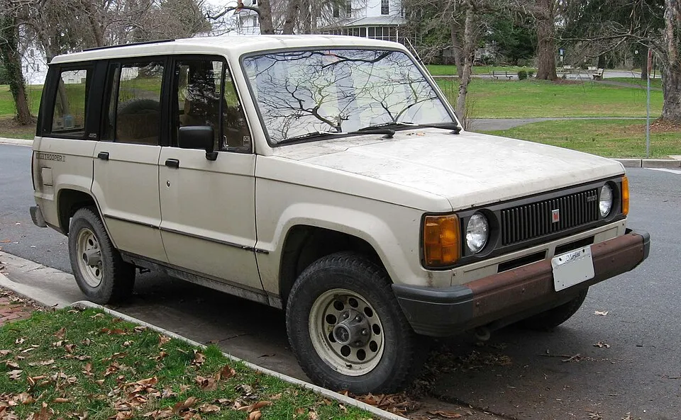 Vauxhall Monterey - 2
