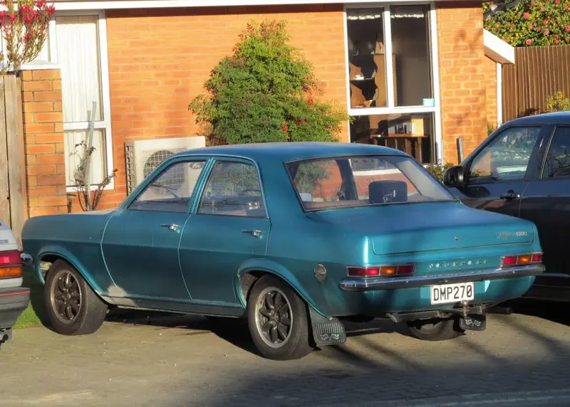 Vauxhall Magnum - 2