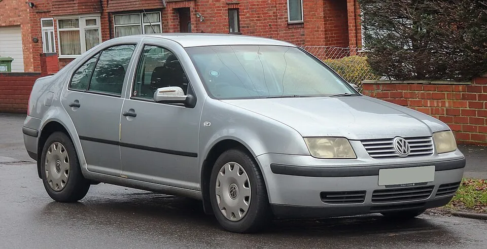 Volkswagen Bora - 2