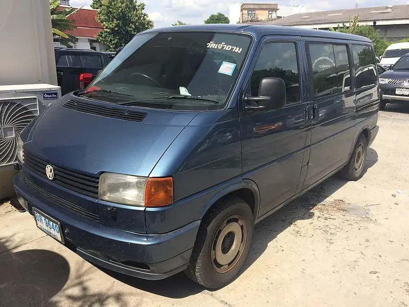 Volkswagen Caravelle - 2