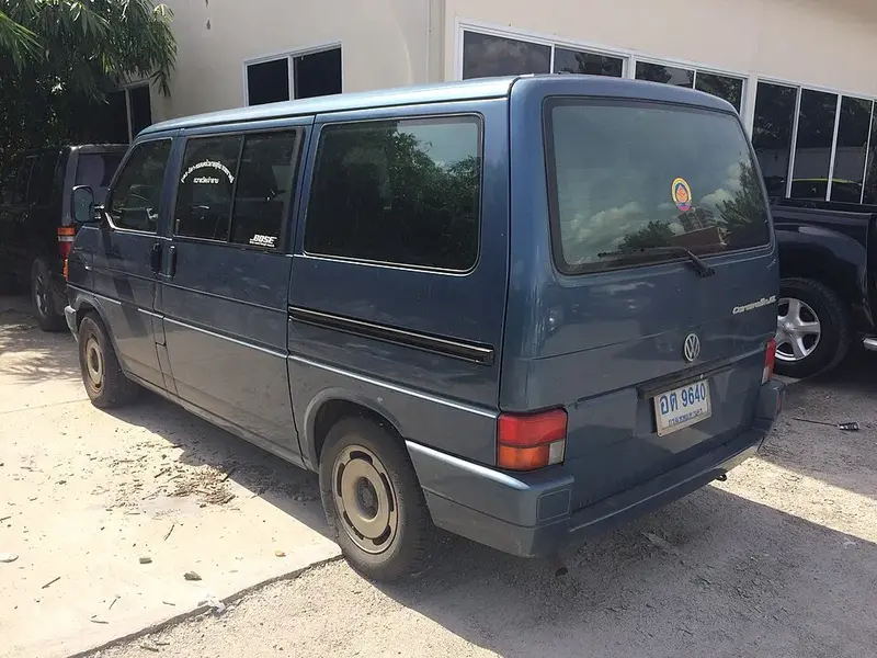 Volkswagen Caravelle - 3
