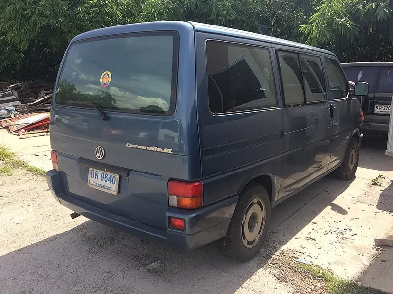 Volkswagen Caravelle - 4
