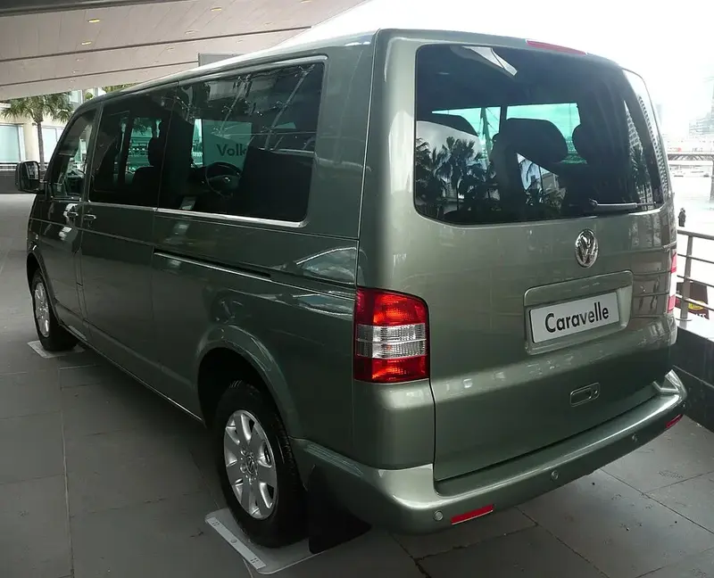 Volkswagen Caravelle - 3