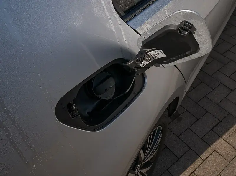 Volkswagen Golf - 2