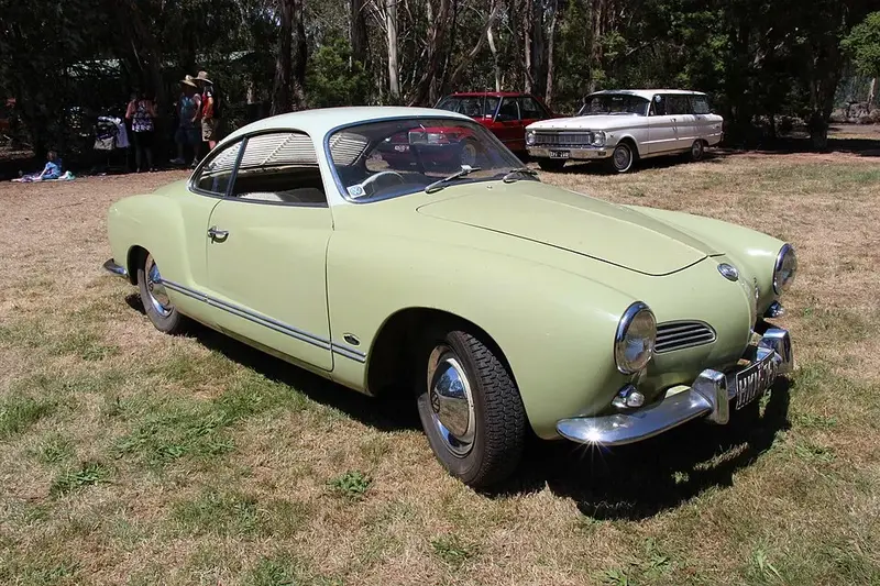 Volkswagen Karmann Ghia - 2