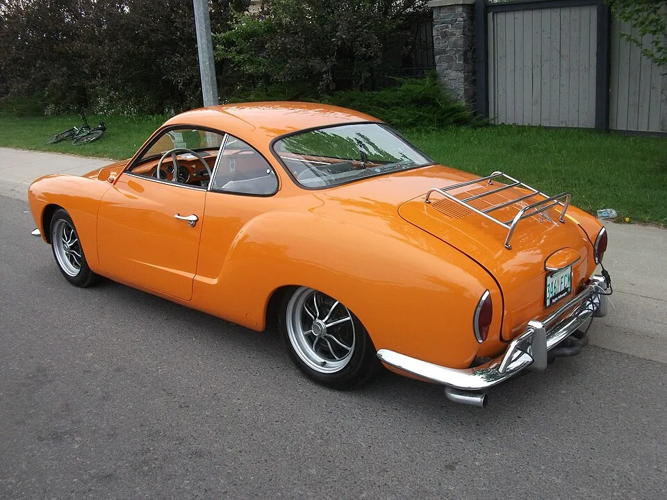 Volkswagen Karmann Ghia - 2