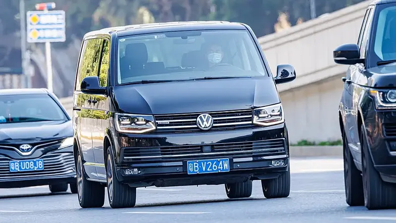 Volkswagen Multivan - 5