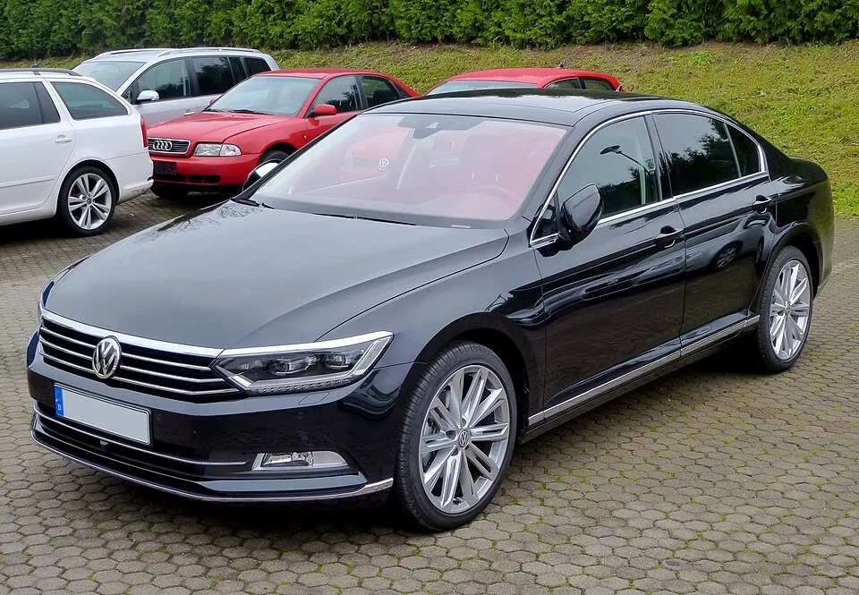 Volkswagen Passat - 3