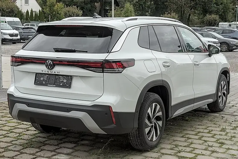 Volkswagen Tiguan - 4