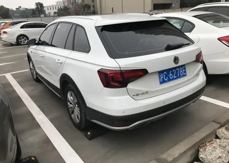 Volkswagen Bora - 2