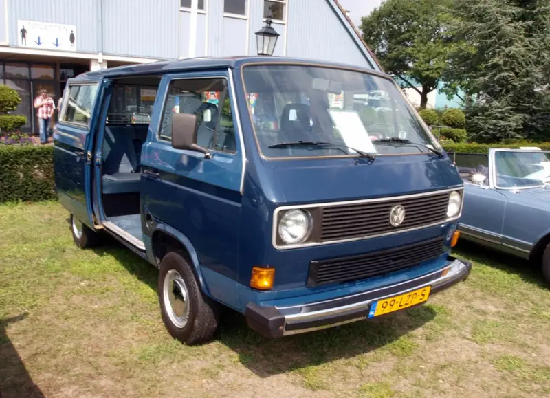 Volkswagen Caravelle - 3