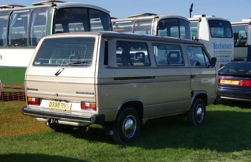 Volkswagen Caravelle - 5
